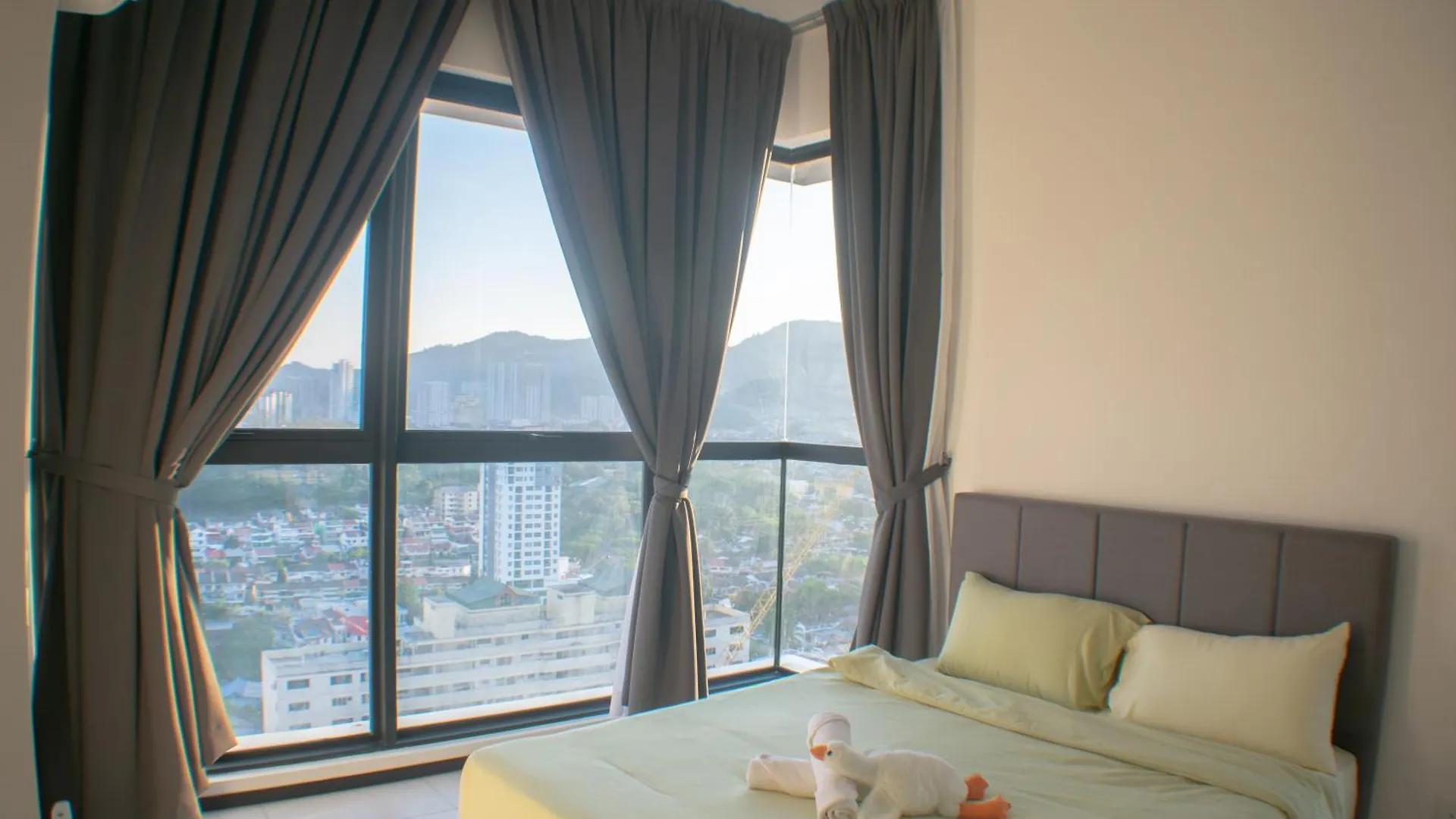 Prime Comfort Seaview With Netflix And Water Filter Near Georgetown Jelutong Апартаменты
